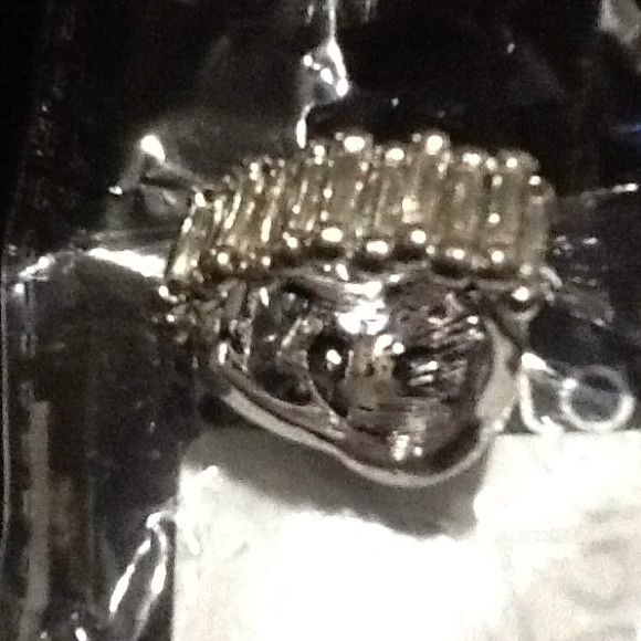 Ring - Picture 3 of 3